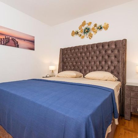 Sea Star Apartment 티바트 외부 사진