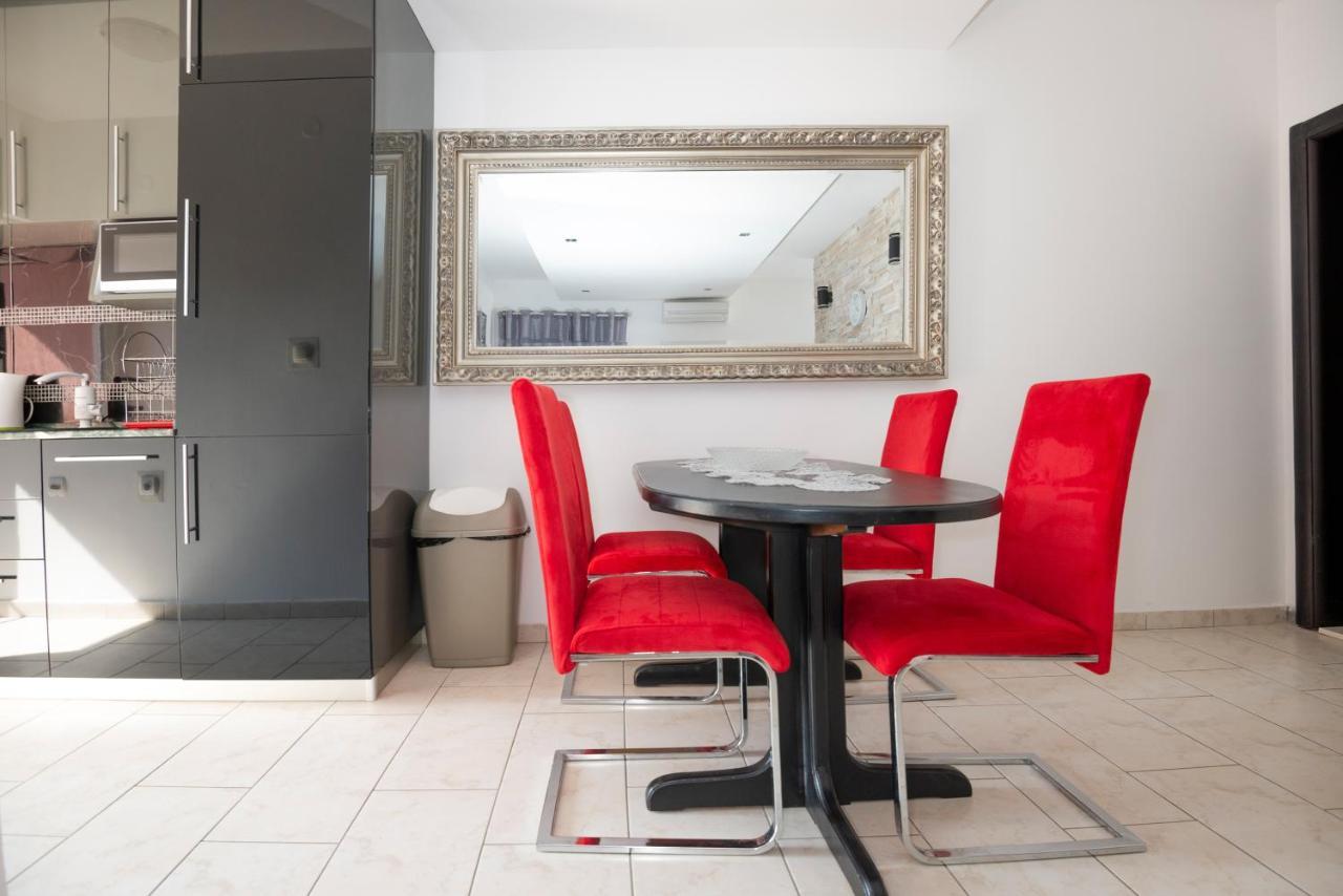 Sea Star Apartment 티바트 외부 사진